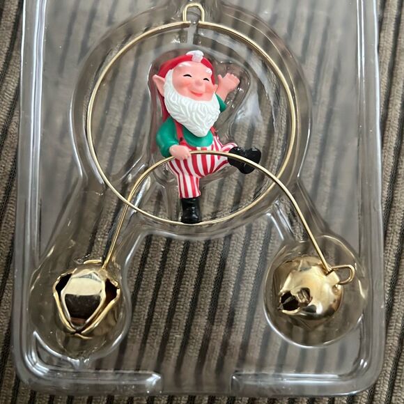 Hallmark Golden Balancing Elf 1989 - Picture 4 of 6